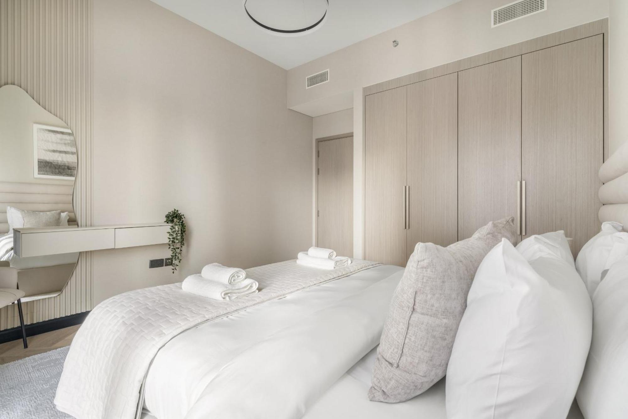 Apartment Vayk - Sophisticated 2br In Prime Downtown Location Dubai