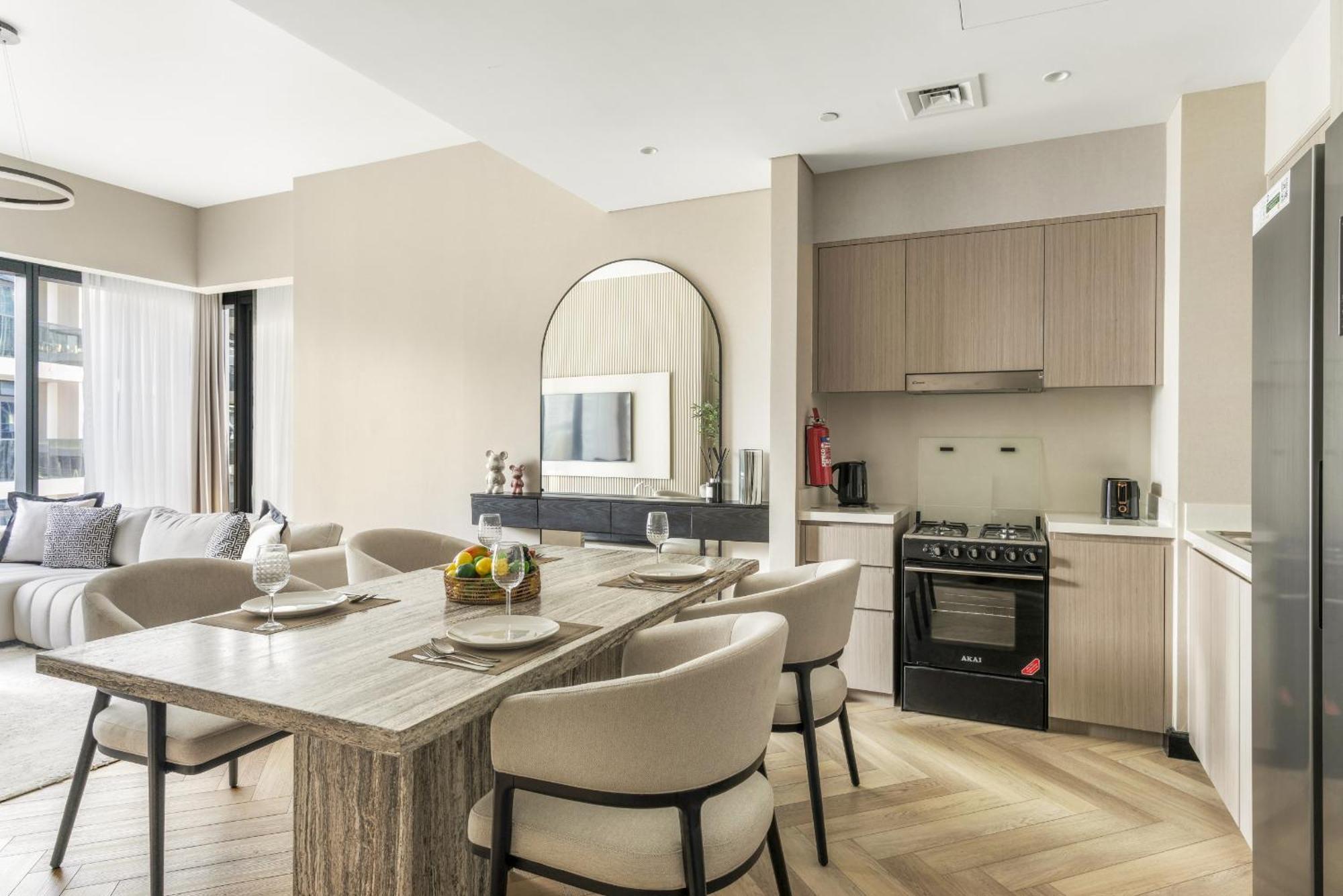 Vayk - Sophisticated 2br In Prime Downtown Location * Dubai
